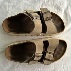 Birkenstock Papillio Suede Arizona Platform. Tan. Size 37.